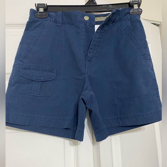Columbia women’s Navy Cargo Shorts size 6 - Picture 1 of 8